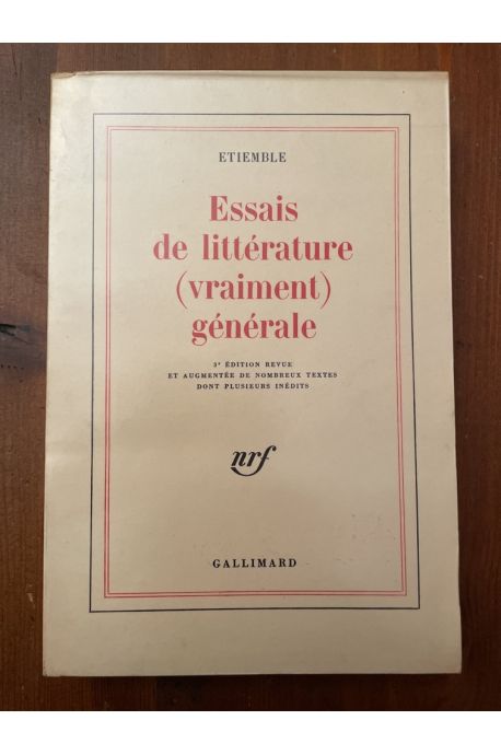 Essais de littérature (vraiment) générale